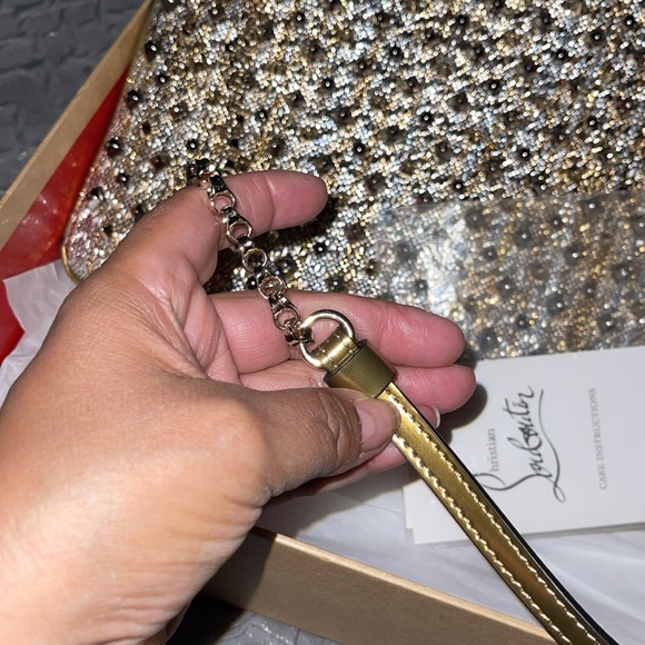 Preloved Louboutin clutch excellent condition size 12”W X 7 1/2”L silver n gold - Picture 12 of 17